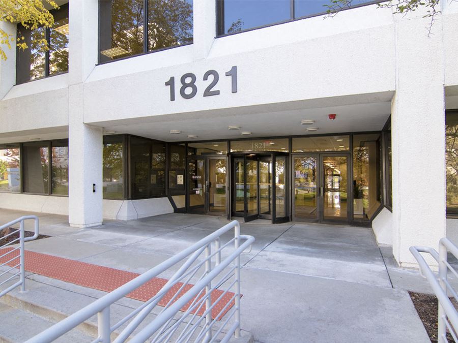 1821 Walden Office Square, Schaumburg, IL 60173